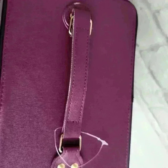 burgundy/ purple makeup storage box with a mirror - Picture 16 of 16